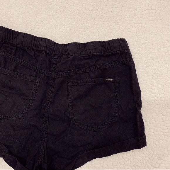 VOLCOM shorts - Picture 2 of 4